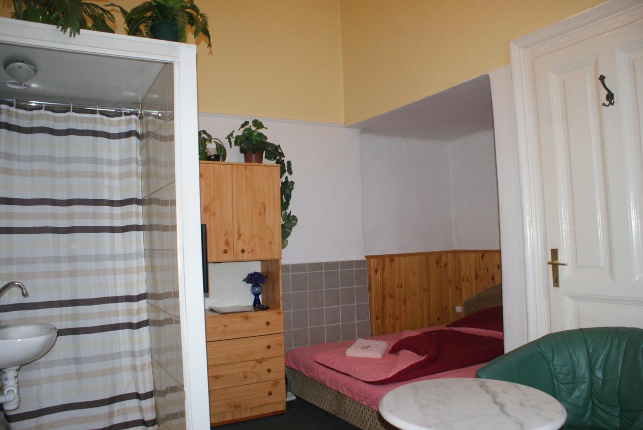 Regiposta Apartman Мішкольц Екстер'єр фото